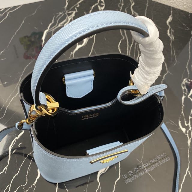 prada女包 普拉達專櫃經典爆款桶包 1BA217 Prada迷你號手提包 Prada Saffiano皮肩背包  pyd2272